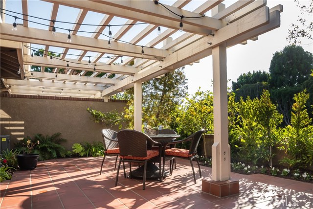 12 Dover Place, Manhattan Beach, California 90266, 3 Bedrooms Bedrooms, ,2 BathroomsBathrooms,Residential,Sold,Dover,SB20208434