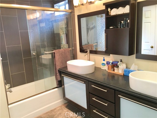 2202 Aviation Way, Redondo Beach, California 90278, 3 Bedrooms Bedrooms, ,2 BathroomsBathrooms,Residential,Sold,Aviation,SB17001047