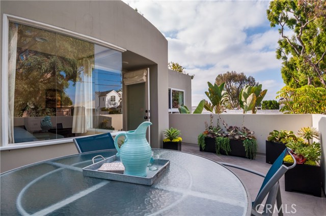 1820 John Street, Manhattan Beach, California 90266, 4 Bedrooms Bedrooms, ,5 BathroomsBathrooms,Residential,Sold,John,SB17064144