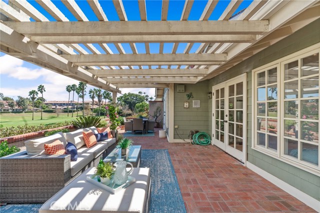 26 Fairway Drive, Manhattan Beach, California 90266, 4 Bedrooms Bedrooms, ,2 BathroomsBathrooms,Residential,Sold,Fairway,SB19222805