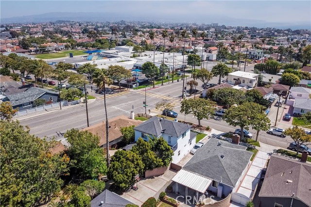 702 Maria Avenue, Redondo Beach, California 90277, 4 Bedrooms Bedrooms, ,2 BathroomsBathrooms,Residential,Sold,Maria,SB19137307