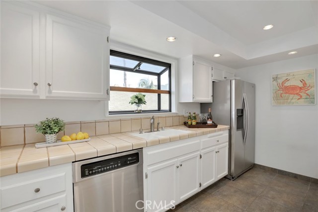 1739 Stanford Avenue, Redondo Beach, California 90278, 3 Bedrooms Bedrooms, ,2 BathroomsBathrooms,Residential,Sold,Stanford,SB18228570