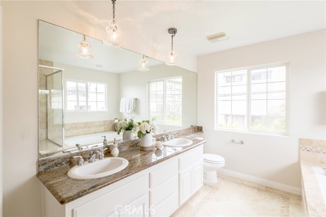 2515 Voorhees Avenue, Redondo Beach, California 90278, 4 Bedrooms Bedrooms, ,4 BathroomsBathrooms,Residential,Sold,Voorhees,SB18062969