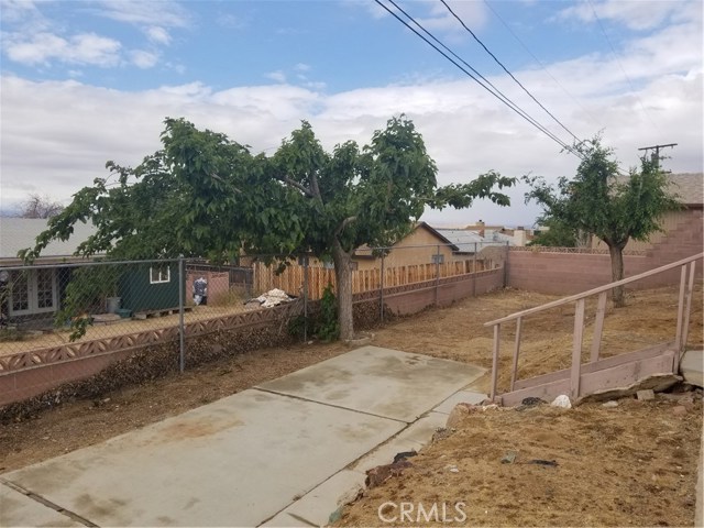 23889 Tocaloma Road,Apple Valley,CA 92307, USA