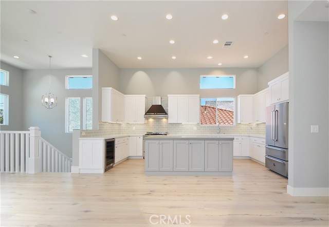 118 Irena Avenue, Redondo Beach, California 90277, 3 Bedrooms Bedrooms, ,2 BathroomsBathrooms,Residential,Sold,Irena,SB18141558