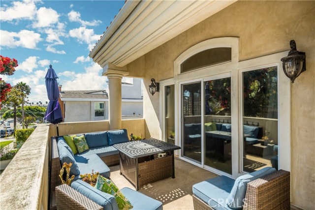 527 Avenue C, Redondo Beach, California 90277, 3 Bedrooms Bedrooms, ,3 BathroomsBathrooms,Residential,Sold,Avenue C,PV20164696