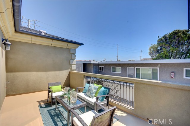 1912 Vanderbilt Lane, Redondo Beach, California 90278, 4 Bedrooms Bedrooms, ,3 BathroomsBathrooms,Residential,Sold,Vanderbilt,SB18191238