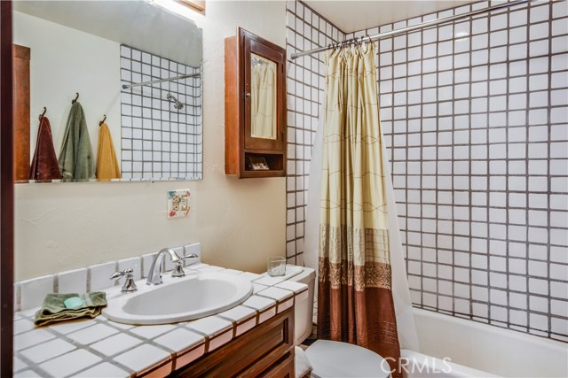 865 Loma Drive, Hermosa Beach, California 90254, 2 Bedrooms Bedrooms, ,1 BathroomBathrooms,Residential,Sold,Loma,SB20063247