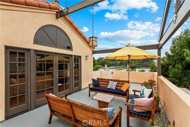 595 31st Street, Manhattan Beach, California 90266, 4 Bedrooms Bedrooms, ,1 BathroomBathrooms,Residential,Sold,31st,SB20193425