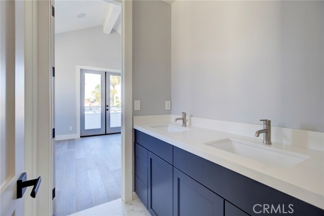 2122 Perry Avenue, Redondo Beach, California 90278, 5 Bedrooms Bedrooms, ,4 BathroomsBathrooms,Residential,Sold,Perry,PV19015691