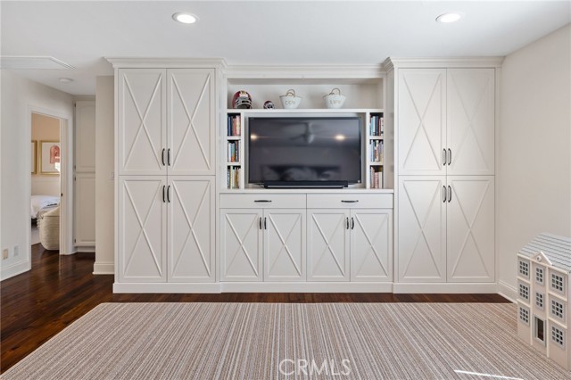 2200 Elm Avenue, Manhattan Beach, California 90266, 4 Bedrooms Bedrooms, ,3 BathroomsBathrooms,Residential,Sold,Elm,SB21076957