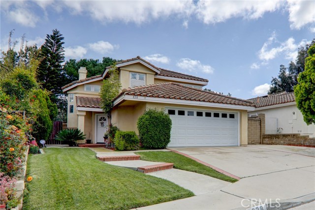 Photo of 828 S Wildflower Lane, Anaheim Hills, CA 92808
