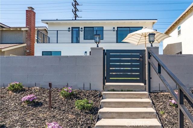 821 Anita Street, Redondo Beach, California 90278, 4 Bedrooms Bedrooms, ,1 BathroomBathrooms,Residential,Sold,Anita,SB20077059