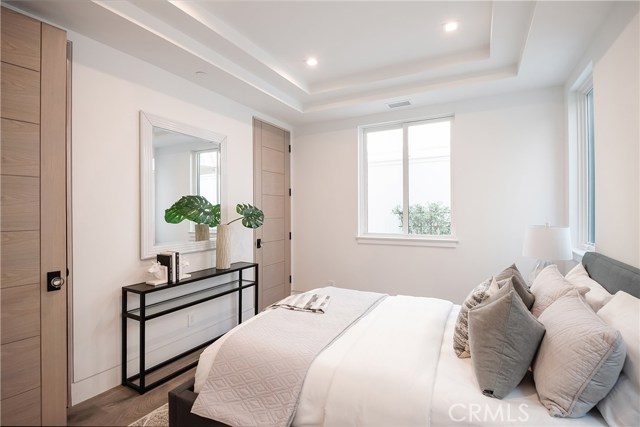 705 Crest Drive, Manhattan Beach, California 90266, 5 Bedrooms Bedrooms, ,2 BathroomsBathrooms,Residential,Sold,Crest,SB20098855