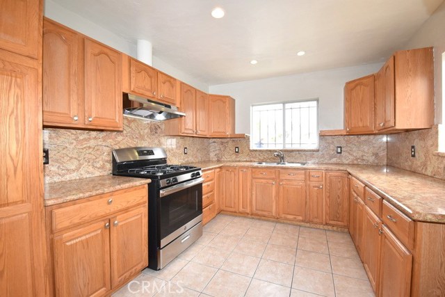 3 Bed Home for Sale in Compton, California