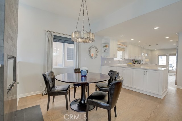 1124 1st Street, Hermosa Beach, California 90254, 4 Bedrooms Bedrooms, ,3 BathroomsBathrooms,Residential,Sold,1st,SB20124705