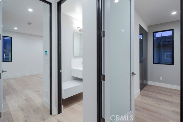 228 Helberta Avenue, Redondo Beach, California 90277, 4 Bedrooms Bedrooms, ,4 BathroomsBathrooms,Residential,Sold,Helberta,PV18015673