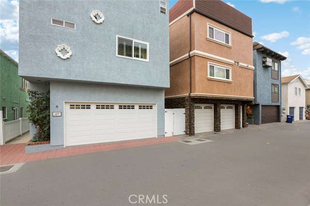 429 Bayview Drive, Hermosa Beach, California 90254, 3 Bedrooms Bedrooms, ,3 BathroomsBathrooms,Residential,Sold,Bayview,SB18034474