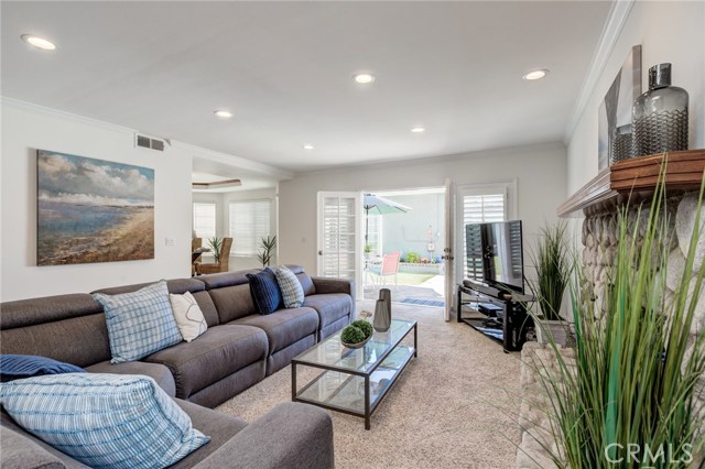 513 Camino Real, Redondo Beach, California 90277, 5 Bedrooms Bedrooms, ,2 BathroomsBathrooms,Residential,Sold,Camino Real,SB20152280