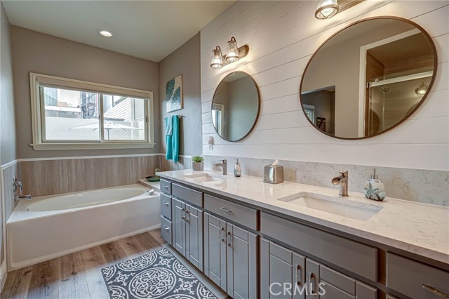 517 12th Street, Manhattan Beach, California 90266, 4 Bedrooms Bedrooms, ,3 BathroomsBathrooms,Residential,Sold,12th,SB21070513