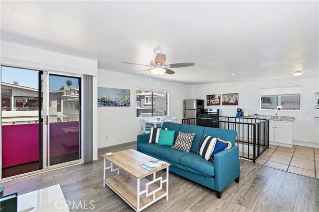 216 39th Street, Manhattan Beach, California 90266, 2 Bedrooms Bedrooms, ,2 BathroomsBathrooms,Residential,Sold,39th,SB19218837