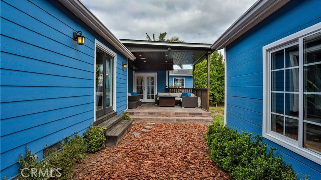 2204 Robinson Street, Redondo Beach, California 90278, 2 Bedrooms Bedrooms, ,2 BathroomsBathrooms,Residential,Sold,Robinson,PV20074273