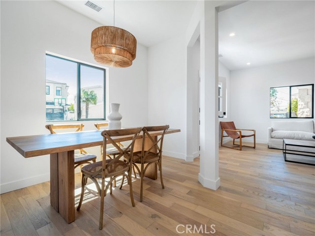1131 19th Street, Hermosa Beach, California 90254, 2 Bedrooms Bedrooms, ,1 BathroomBathrooms,Residential,Sold,19th,SB20249422