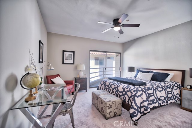 512 Esplanade, Redondo Beach, California 90277, 2 Bedrooms Bedrooms, ,2 BathroomsBathrooms,Residential,Sold,Esplanade,IN17223458