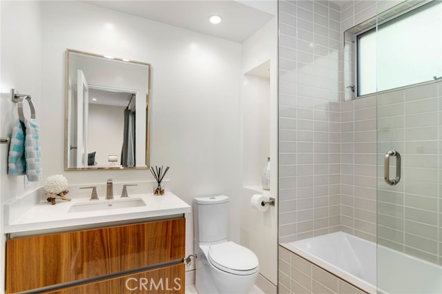 429 Marine Place, Manhattan Beach, California 90266, 4 Bedrooms Bedrooms, ,2 BathroomsBathrooms,Residential,Sold,Marine Place,SB21015394