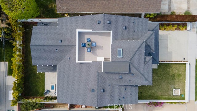 1307 Gertruda Avenue, Redondo Beach, California 90277, 5 Bedrooms Bedrooms, ,1 BathroomBathrooms,Residential,Sold,Gertruda,SB21076858