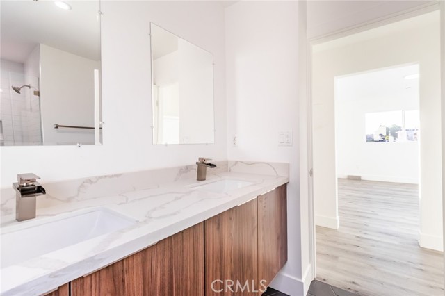 Income Home for Sale in Silver Lake, California
