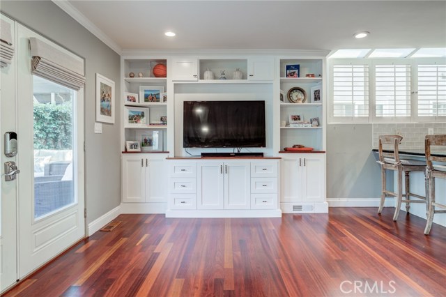 902 6th Street, Hermosa Beach, California 90254, 4 Bedrooms Bedrooms, ,3 BathroomsBathrooms,Residential,Sold,6th,SB20213089
