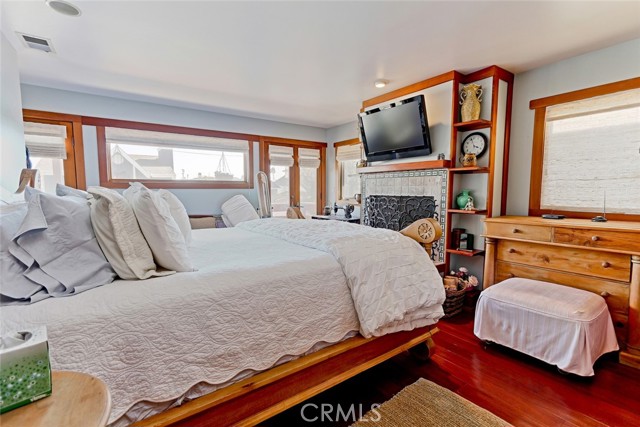 539 4th Street, Manhattan Beach, California 90266, 4 Bedrooms Bedrooms, ,3 BathroomsBathrooms,Residential,Sold,4th,SB21030047