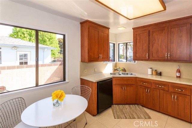 403 Lucia Avenue, Redondo Beach, California 90277, 3 Bedrooms Bedrooms, ,1 BathroomBathrooms,Residential,Sold,Lucia,SB18144542