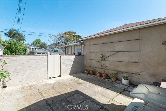 571 33rd Street, Manhattan Beach, California 90266, 2 Bedrooms Bedrooms, ,2 BathroomsBathrooms,Residential,Sold,33rd,SB21059997