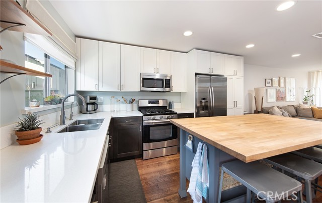 2 Bed Home for Sale in Culver City, California