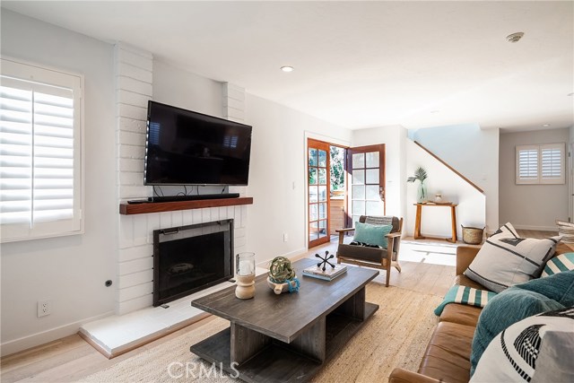 2206 Carnegie Lane, Redondo Beach, California 90278, 3 Bedrooms Bedrooms, ,2 BathroomsBathrooms,Residential,Sold,Carnegie,SB19278856