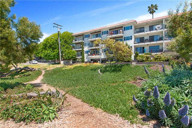 1720 Ardmore Avenue, Hermosa Beach, California 90254, 2 Bedrooms Bedrooms, ,1 BathroomBathrooms,Residential,Sold,Ardmore,SB17092073