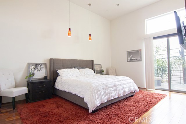 1808 Perkins Lane, Redondo Beach, California 90278, 3 Bedrooms Bedrooms, ,3 BathroomsBathrooms,Residential,Sold,Perkins,SB20003243