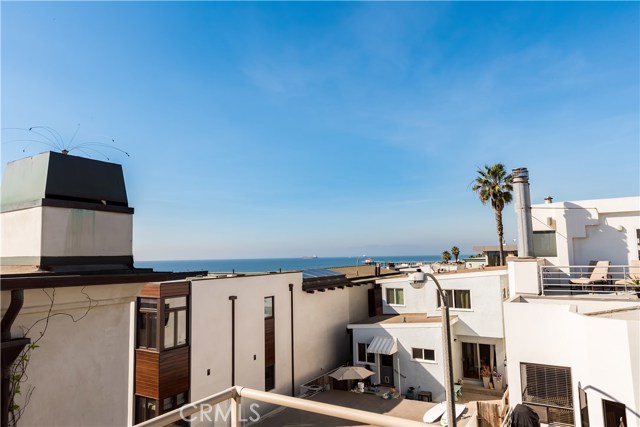 128 1st Place, Manhattan Beach, California 90266, 3 Bedrooms Bedrooms, ,1 BathroomBathrooms,Residential,Sold,1st,SB18034963