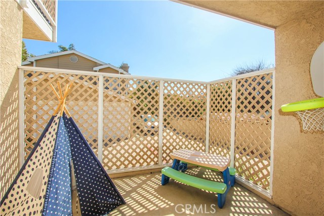 1916 Marshallfield Lane, Redondo Beach, California 90278, 3 Bedrooms Bedrooms, ,1 BathroomBathrooms,Residential,Sold,Marshallfield,PW18065789