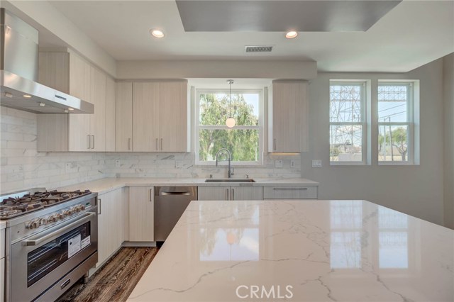 2707 Rockefeller Lane, Redondo Beach, California 90278, 4 Bedrooms Bedrooms, ,4 BathroomsBathrooms,Residential,Sold,Rockefeller,PV19134753
