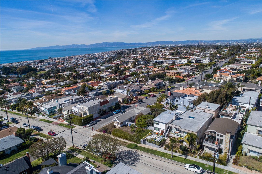 703 Longfellow Avenue, Hermosa Beach, California 90254, ,Residential Income,Sold,Longfellow,SB18054702