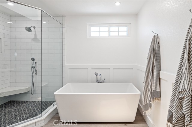 Stand alone soaking tub.