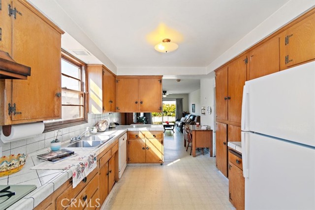 419 Avenue F, Redondo Beach, California 90277, 3 Bedrooms Bedrooms, ,2 BathroomsBathrooms,Residential,Sold,Avenue F,PV21173428