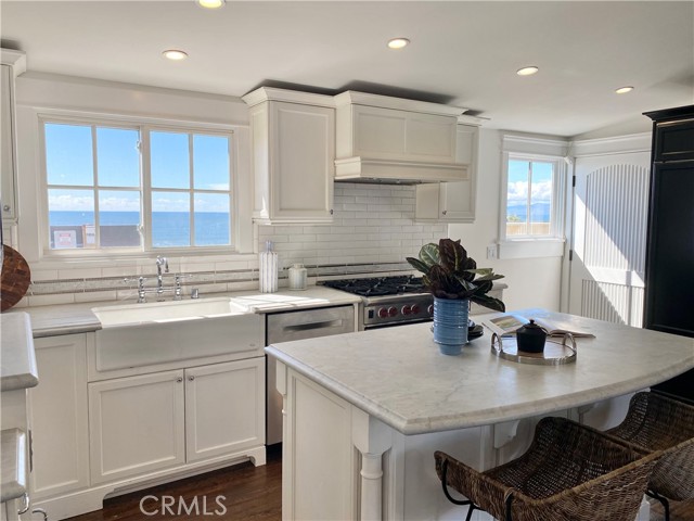 3213 Manhattan Avenue, Manhattan Beach, California 90266, 3 Bedrooms Bedrooms, ,3 BathroomsBathrooms,Residential,Sold,Manhattan,SB21049996