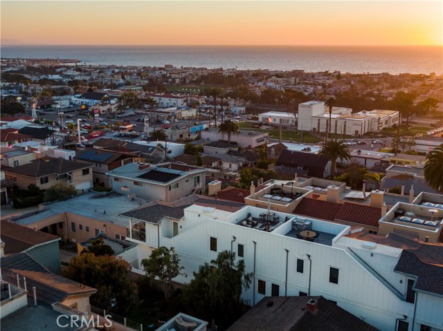 942 15th Street, Hermosa Beach, California 90254, 4 Bedrooms Bedrooms, ,2 BathroomsBathrooms,Residential,Sold,15th,SB20137355