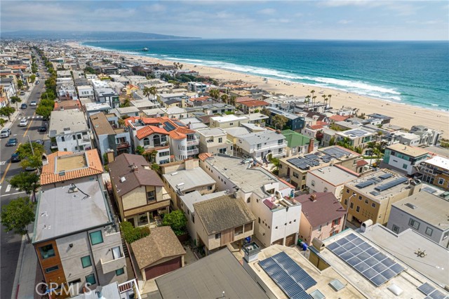 229 30th Street, Manhattan Beach, California 90266, 3 Bedrooms Bedrooms, ,1 BathroomBathrooms,Residential,Sold,30th,SB21138302