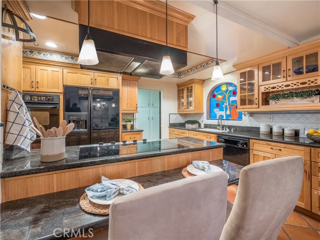 817 Anita Street, Redondo Beach, California 90278, 4 Bedrooms Bedrooms, ,2 BathroomsBathrooms,Residential,Sold,Anita,SB19130394