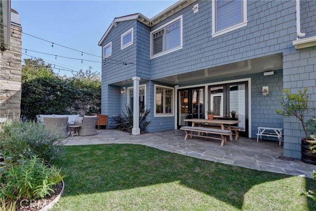 569 35th Street, Manhattan Beach, California 90266, 5 Bedrooms Bedrooms, ,5 BathroomsBathrooms,Residential,Sold,35th,SB19044289